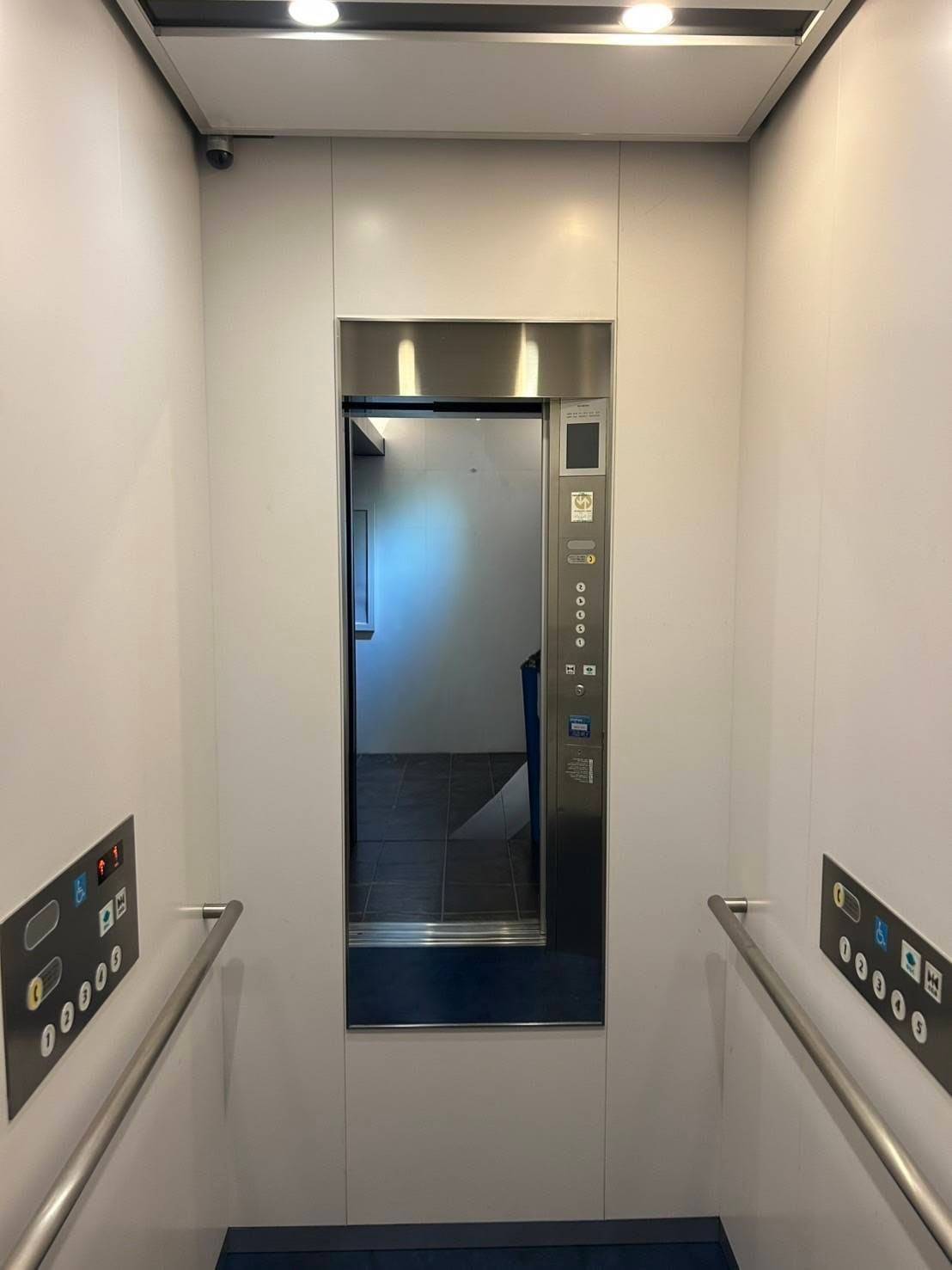 エレベーター改修工事 リフォーム前